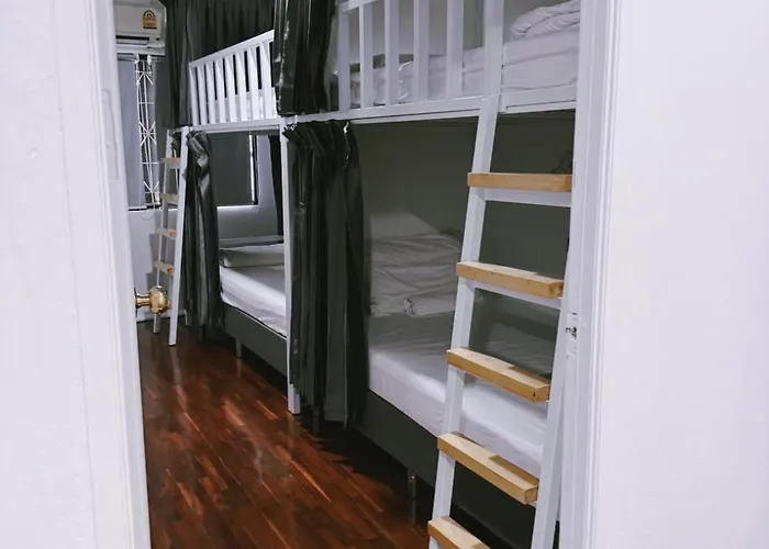 Zleepinezz Hostel