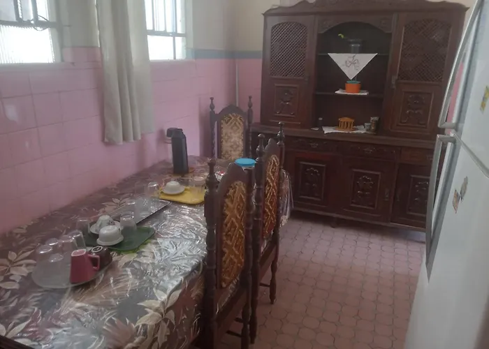 Quarto Com 4 Camas De Casal