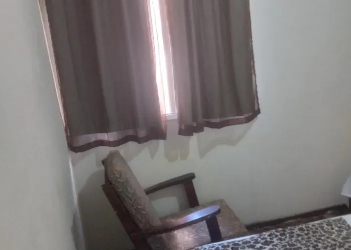 Quarto Com 4 Camas De Casal