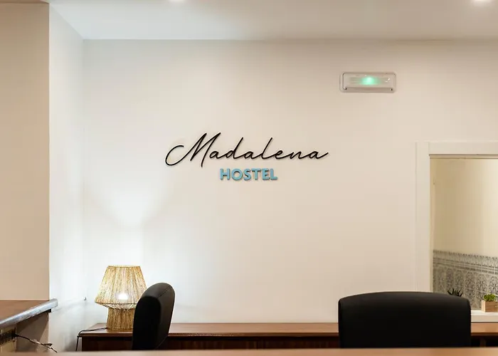 Madalena Hostel E Suites