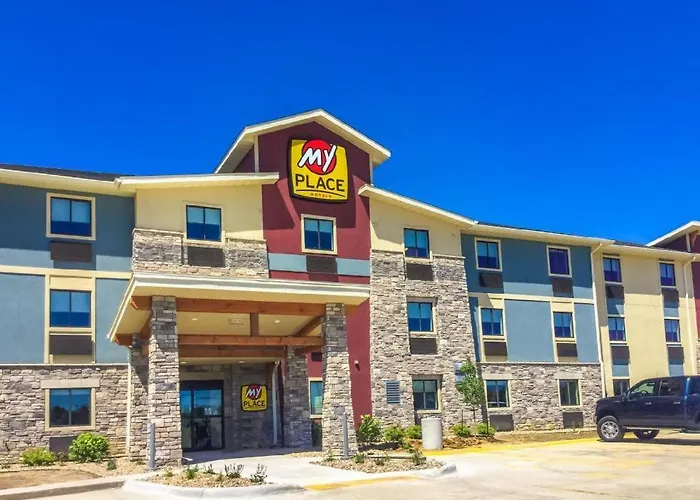 My Place Hotel Davenport