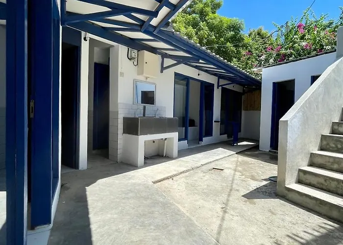 Hostel - Max 2 Guest In 1 Room - Gym - Gili Trawangan Long Term