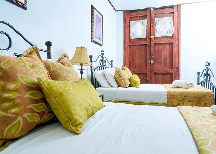 Hotel Los Balcones Leon