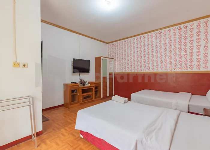 Seruni Guest House Near Alun Alun Lembang Mitra Reddoorz