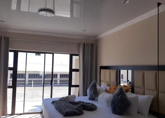 Zovuyo Hotel