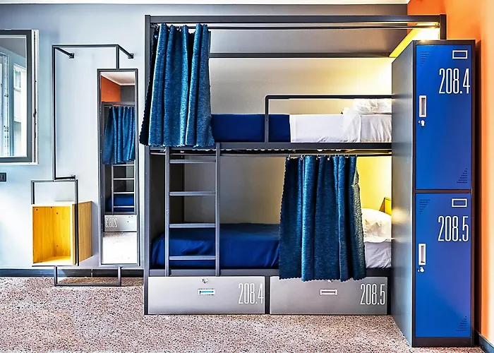 Marathon Hostel