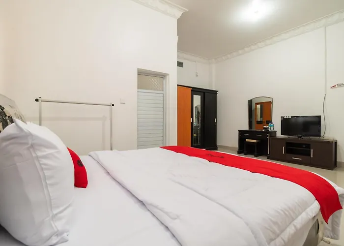 Reddoorz Syariah Near Universitas Putra Indonesia Padang