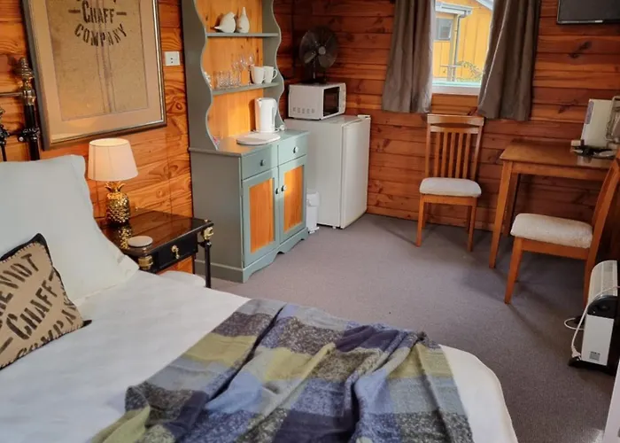 Cheviot Motels, Cabins And Camp