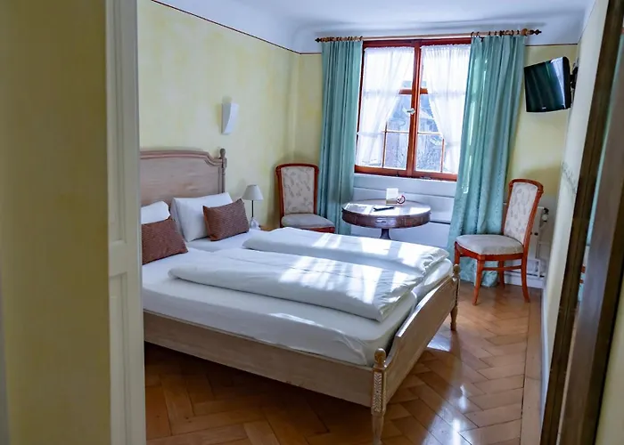 Hotel Loewen-Weinstube
