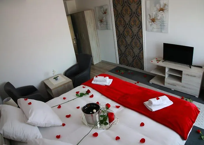 Aparthotel "Queen Zina"