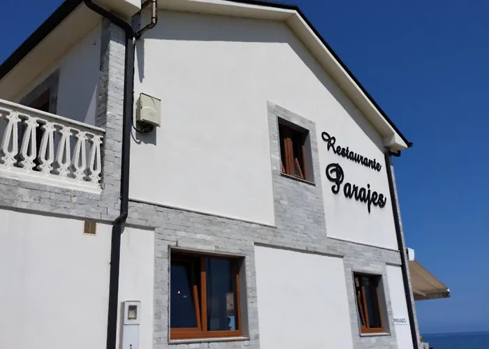 Hostal Restaurante Parajes