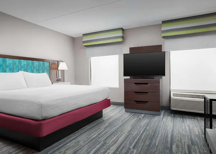 Hampton Inn & Suites Atlanta-Six Flags