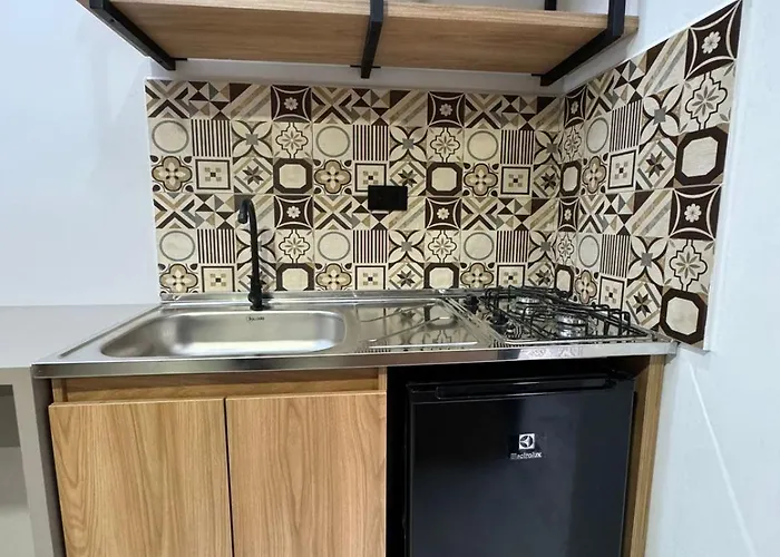 Hotel La Fabrica Cerca Al Aeropuerto