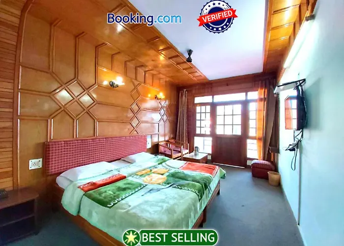 Goroomgo Hotel Radha Continental Nainital - 100 Meters From Mall Road