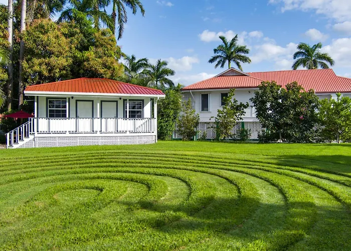 Harbour View Boutique Hotel & Wellness Retreat
