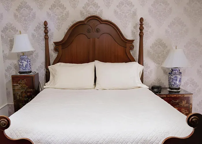 Weaverville Hotel