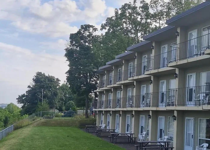 The Inn At Lock Seven