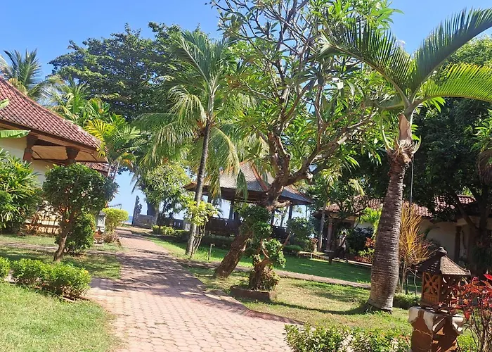 Lovina Beach Hotel