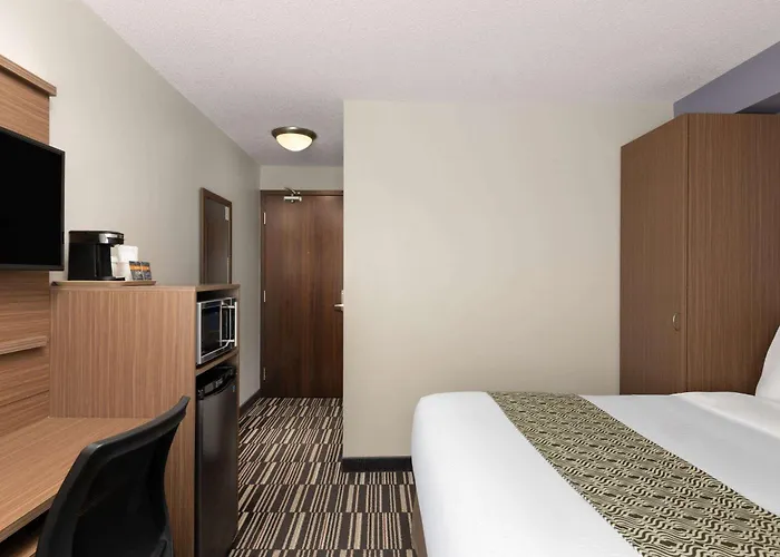 Microtel Inn & Suites By Wyndham Kirkland Lake