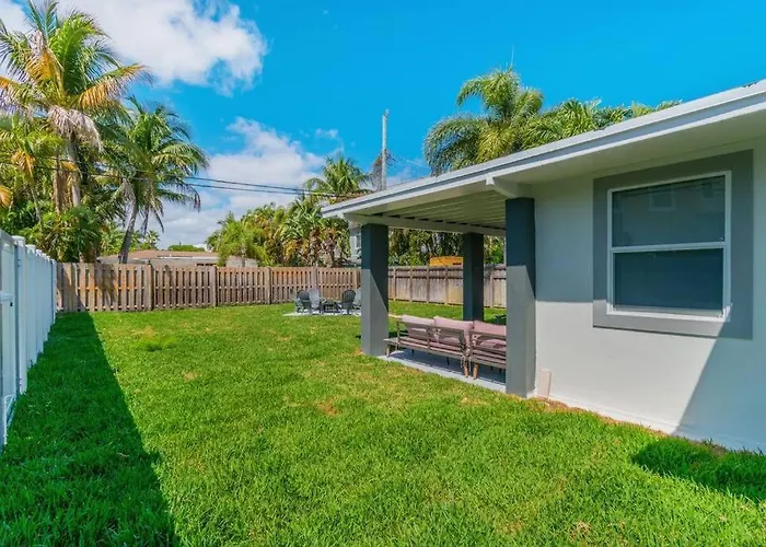 Cozy Victoria Park Retreat Unit 3 - Las Olas Beach