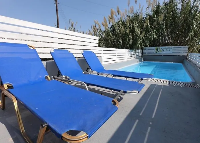 Fira Backpackers Place