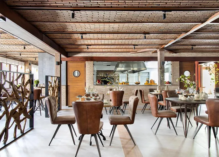 Los Rosales Hotel