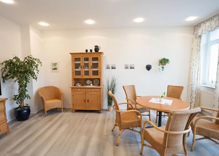 Hus up Dün