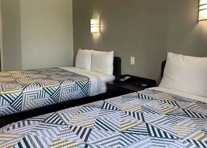 Motel 6-Mission, Tx