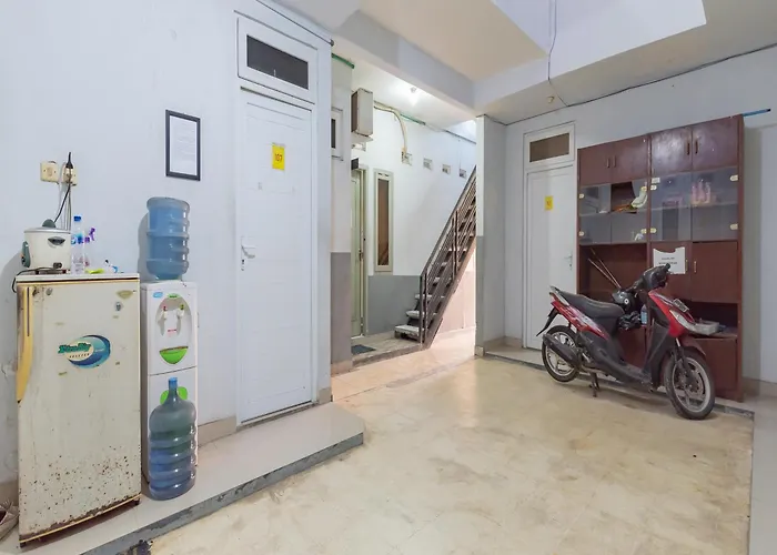Reddoorz Near Rs Permata Cirebon