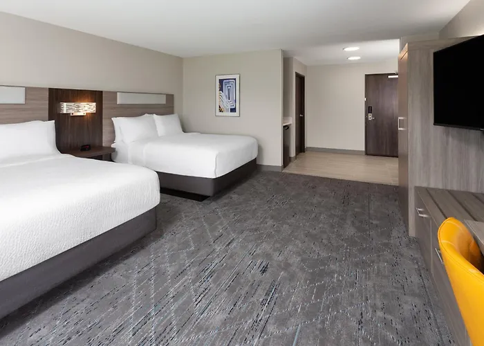 Holiday Inn Express & Suites Reedsburg - Dells Area By Ihg