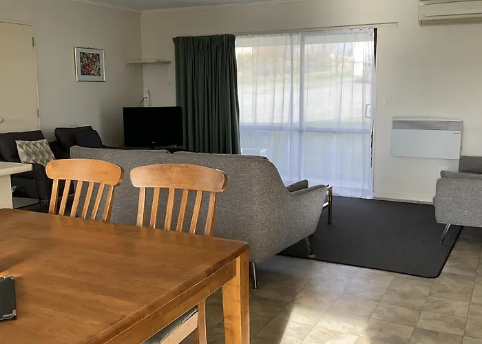 Alexandra Garden Court Motel