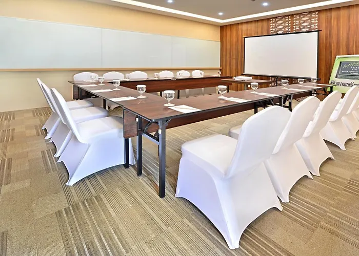 Whiz Prime Hotel Khatib Sulaiman Padang