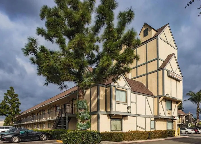 Key Inn And Suites