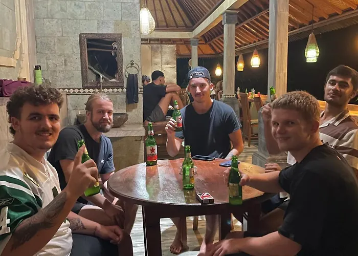 Ww Backpackers