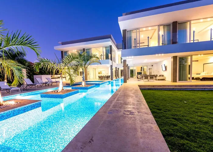 Modern Brand New Villa With Pool, Jacuzzi, Chef At Cocotal Golf & Country Club