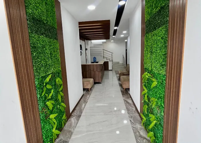 Hotel Rya Center