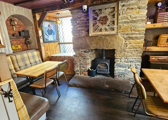 Commercial Hotel