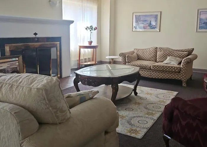 Twin Room Near Hillsboro