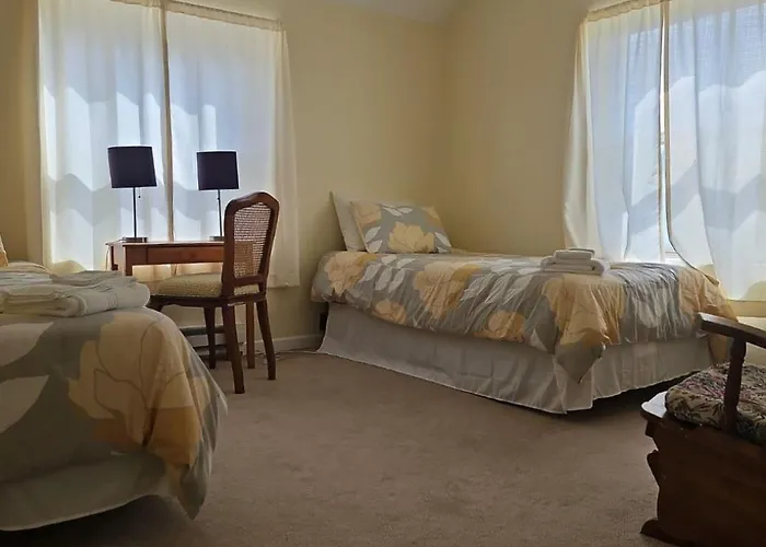 Twin Room Near Hillsboro
