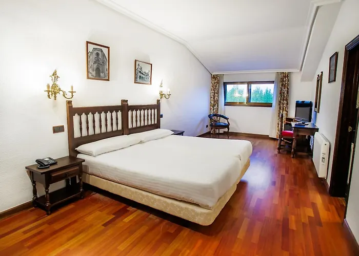 Hotel Conde Rodrigo II By Eme Hoteles