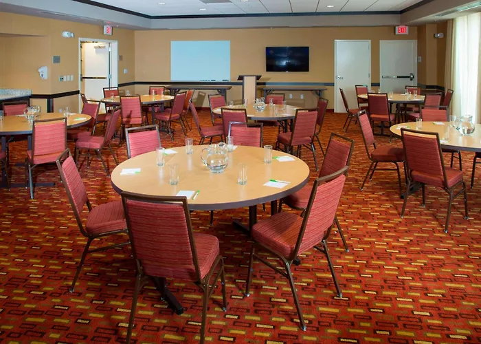 Courtyard By Marriott Dallas Midlothian At Midlothian Conference Center