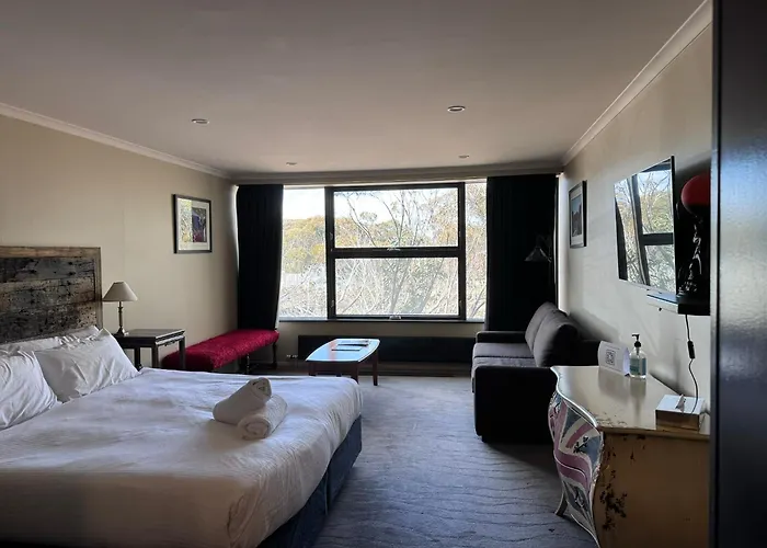 Mt Buller Chalet Hotel & Suites