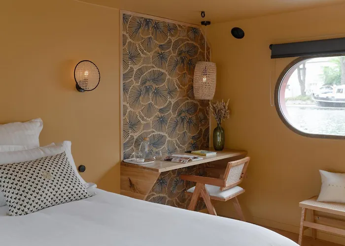 La Peniche - Bed And Bicycle - Aigues Mortes