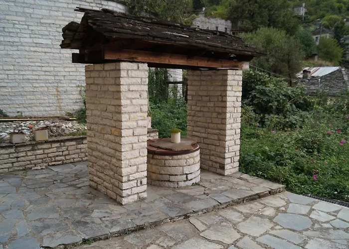 Ikojenia Traditional Lodge