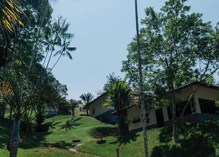 Pousada Com Cachoeira e Mata Atlântica