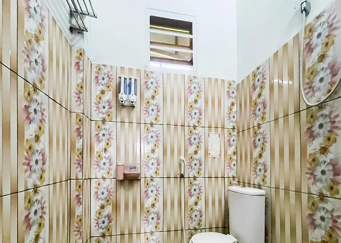 Reddoorz Near Salib Kasih Tarutung