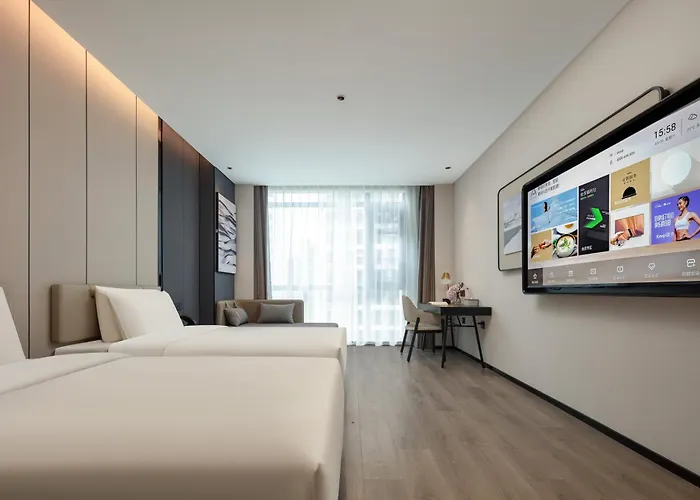Atour Hotel Jiangmen Huayin Plaza
