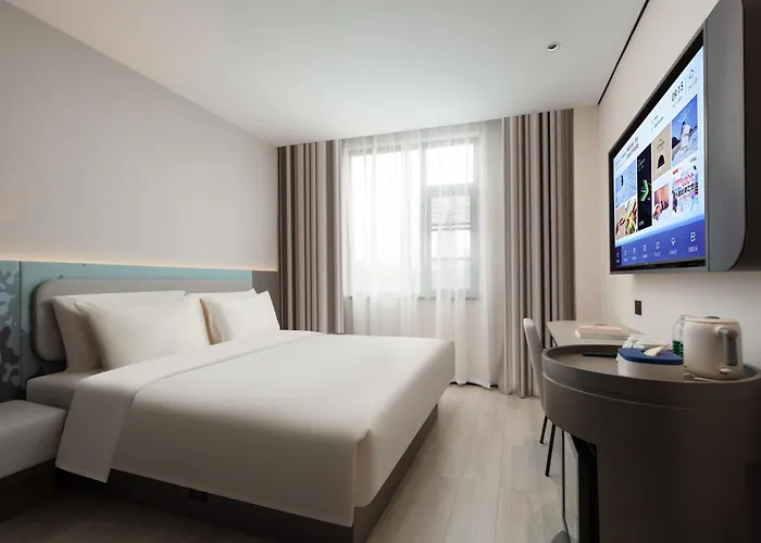 Atour Light Hotel Zhuji City Center East Huan Cheng Road