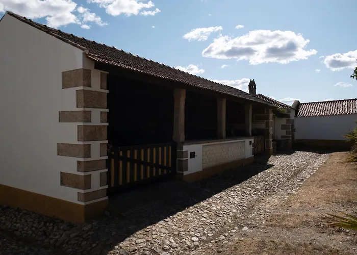 Casa das Naves de Sto António