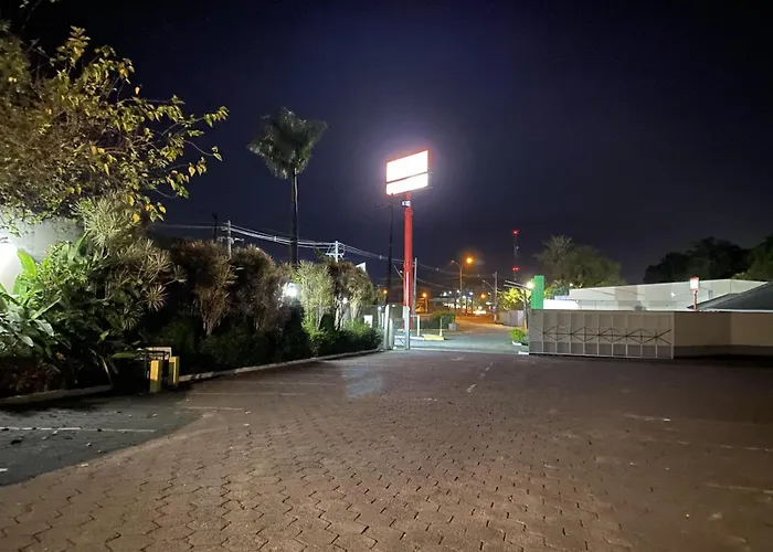 Hotel Vs Express